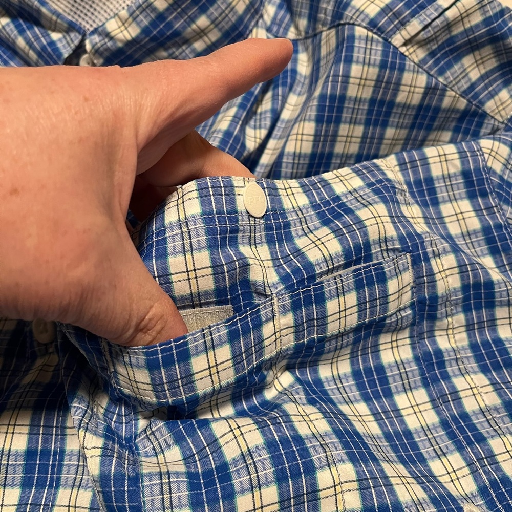 EUC Columbia PFG Men’s Short Sleeve Blue Plaid Botton Up Shirt Size Large - Picture 5 of 10